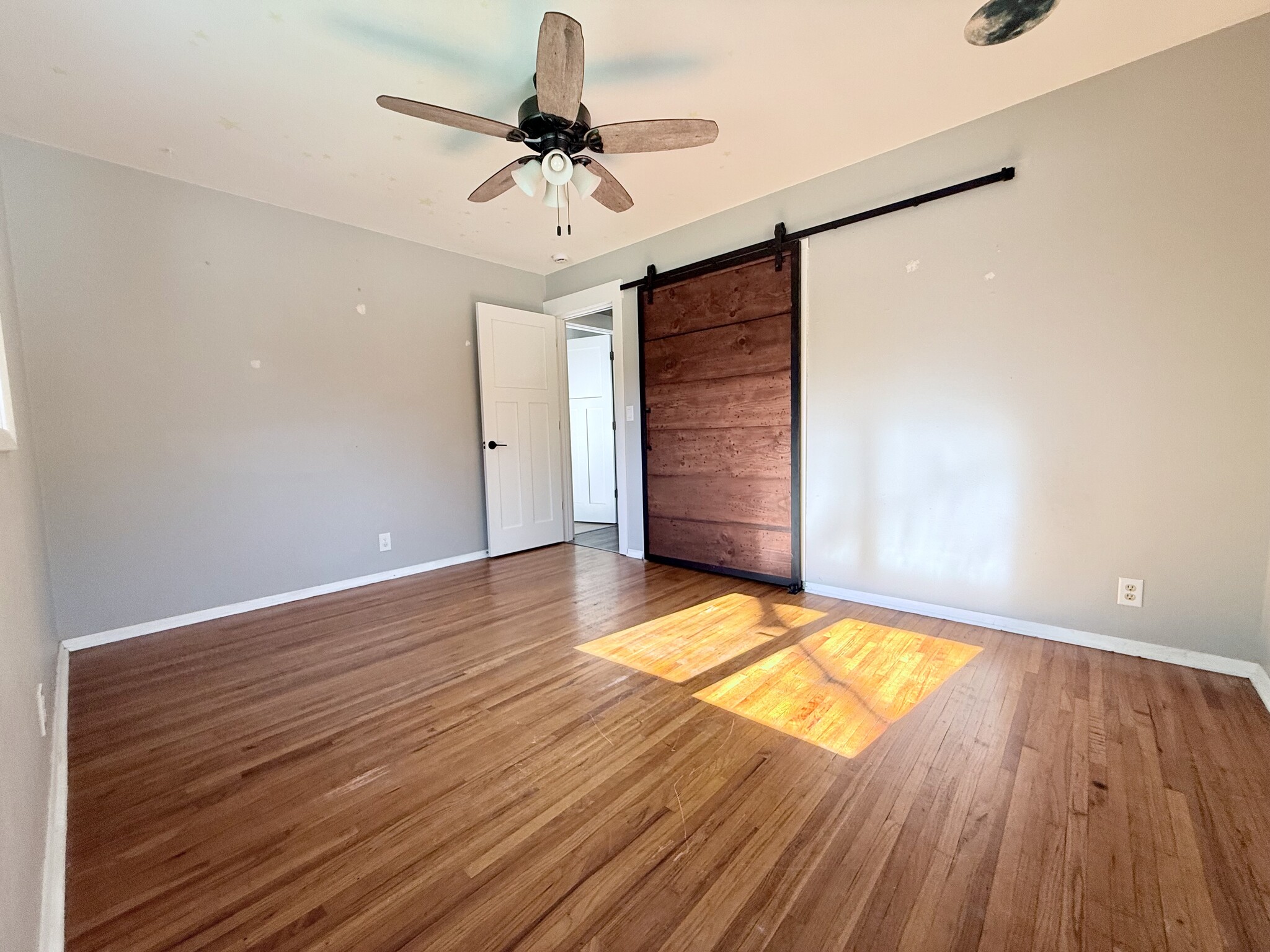 Bed #3 - 2105 Parrish St