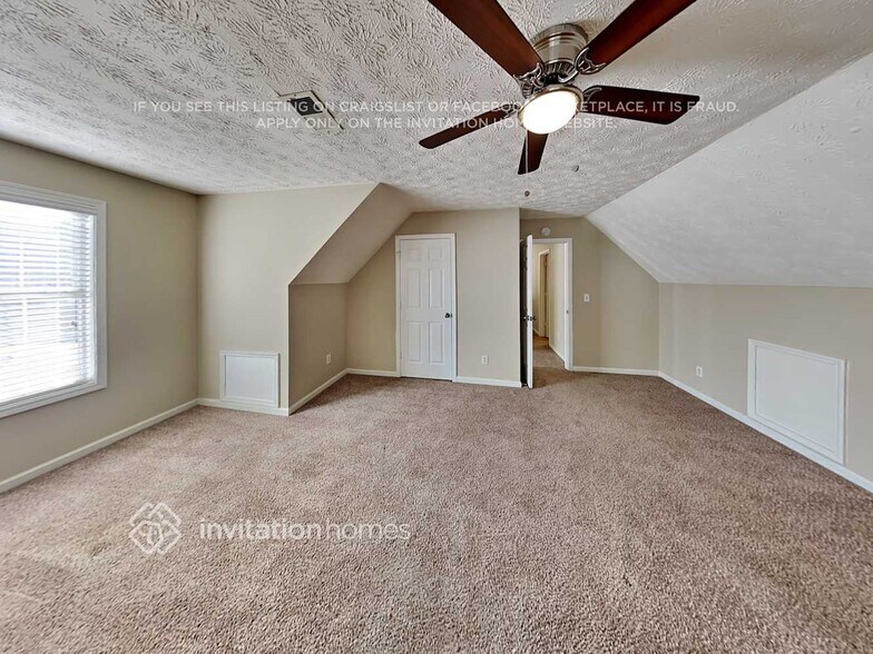 Building Photo - 6544 Huntington Ct