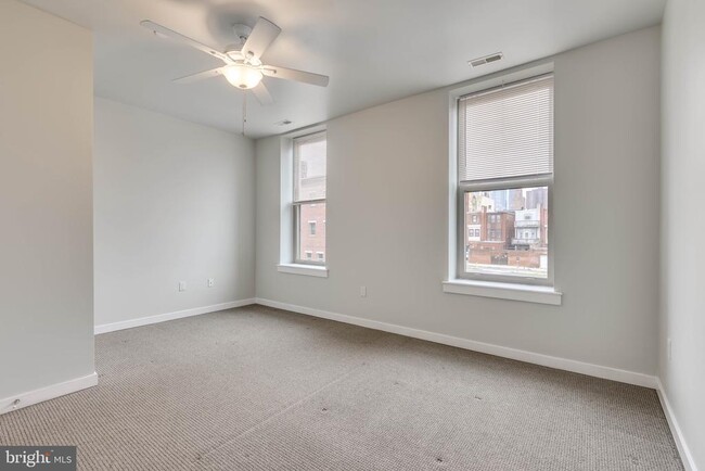 Building Photo - 1418 Christian St
