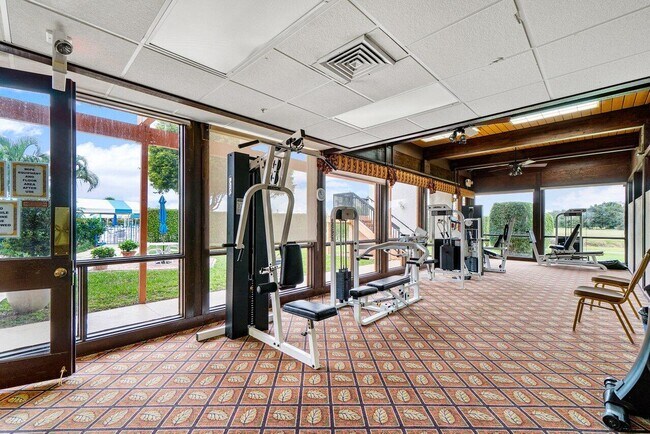 Building Photo - 5850 Sugar Palm Ct