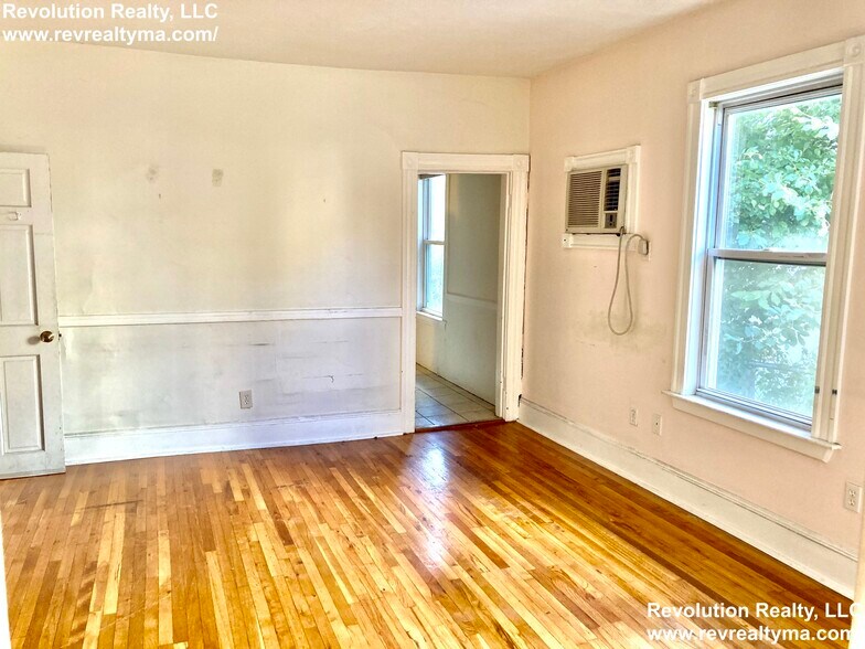 Building Photo - 121 Richdale Ave