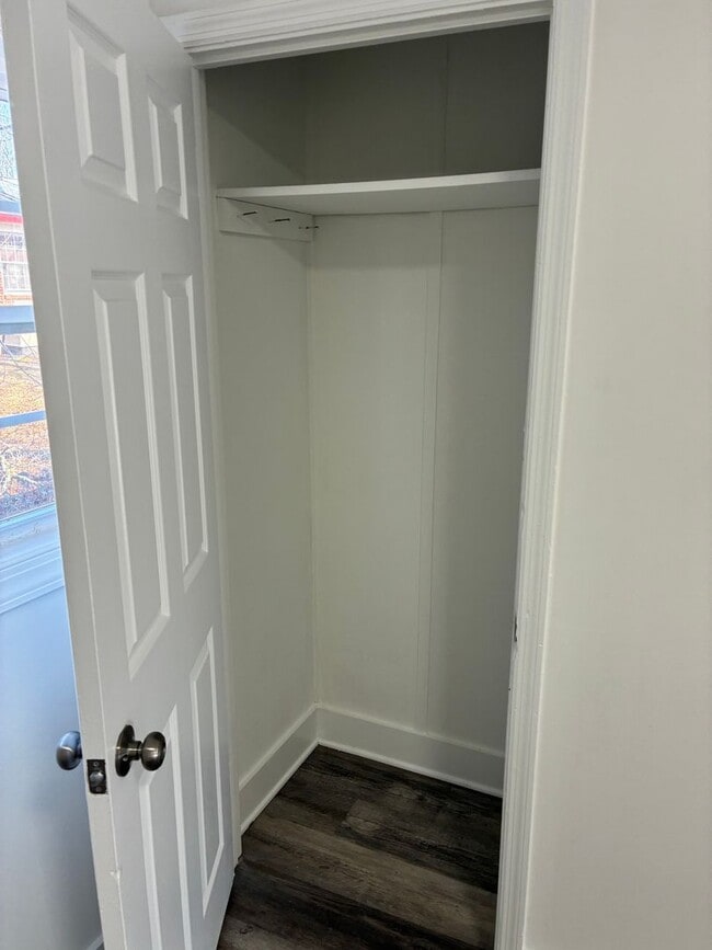 Building Photo - 1415 Memorial Park Rd