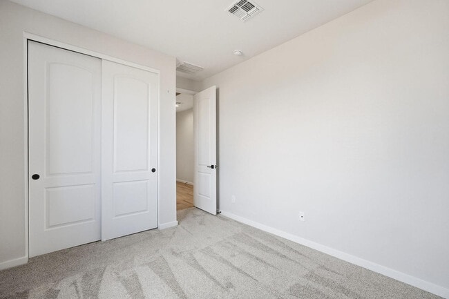 Building Photo - 641 S Davidson Ln