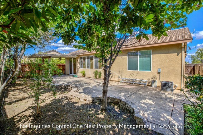 Building Photo - charming 3-bedroom, 2-bathroom single-level home