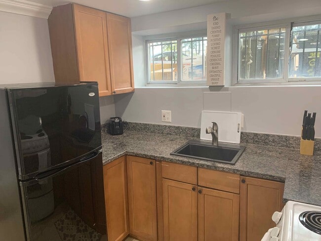 Building Photo - 613 P St NW