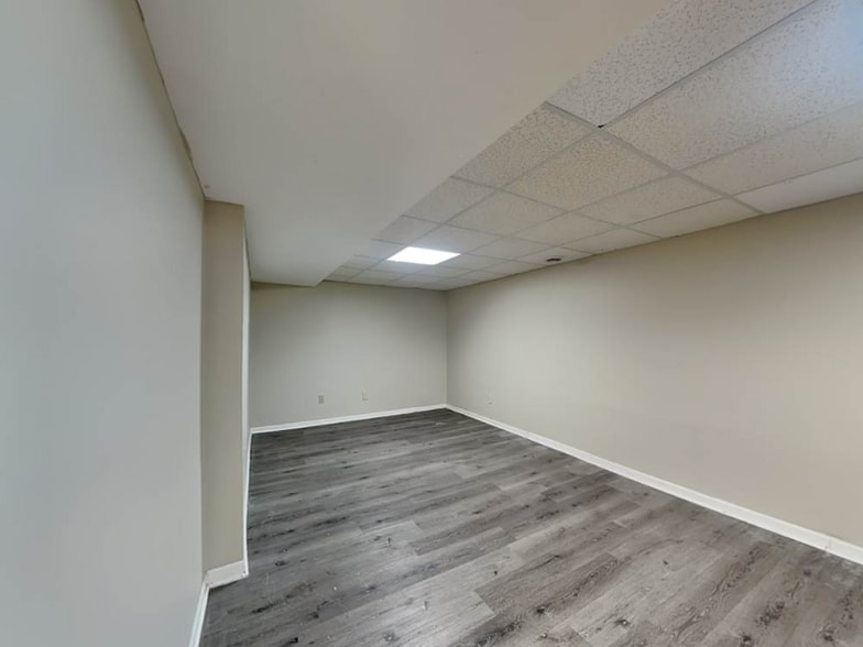 Building Photo - 5701 80th Ave N