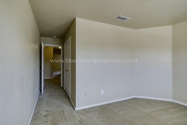 Building Photo - 706 Parkplace Ridge