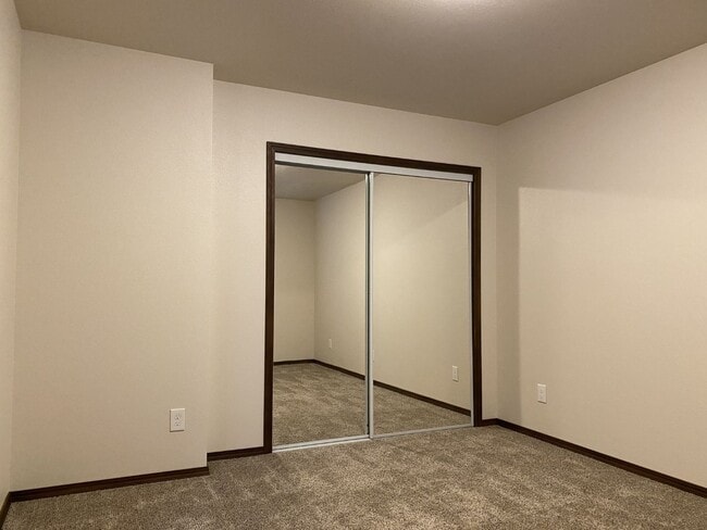 Building Photo - Second-Level Living