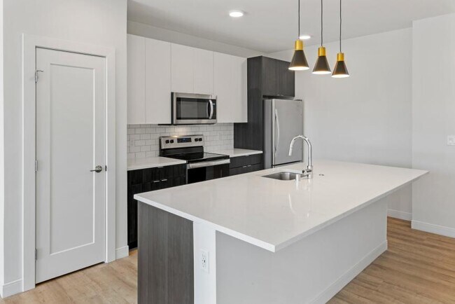 Building Photo - 1 bedroom in Kenosha WI 53140