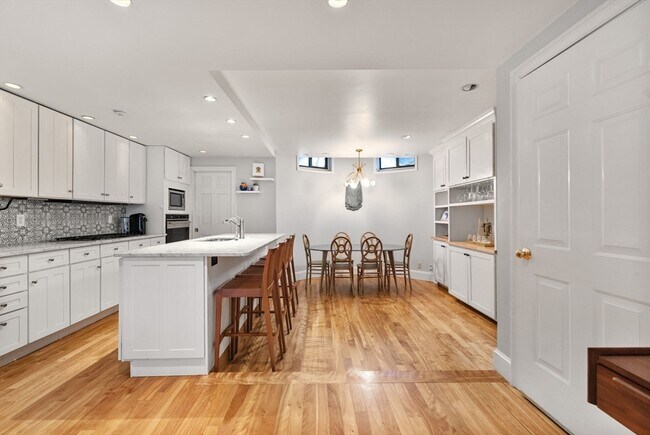 Building Photo - 96 Chandler St