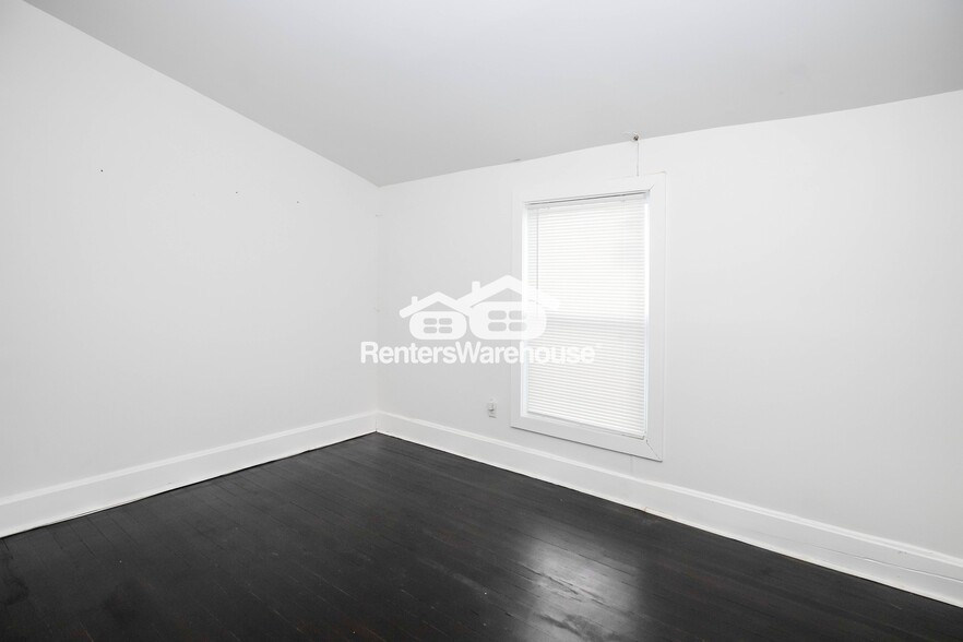 Building Photo - 1322 Yecker Ave