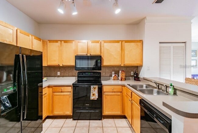 Building Photo - 4207 S Dale Mabry Hwy