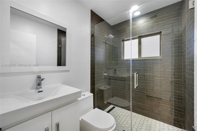 Building Photo - 2641 SW 29th Ct