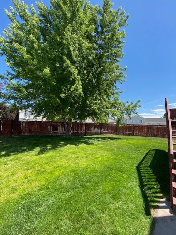 Building Photo - 2022 N 850 W