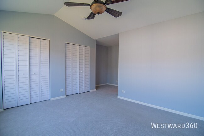 Building Photo - 2486 Golf Ridge Cir
