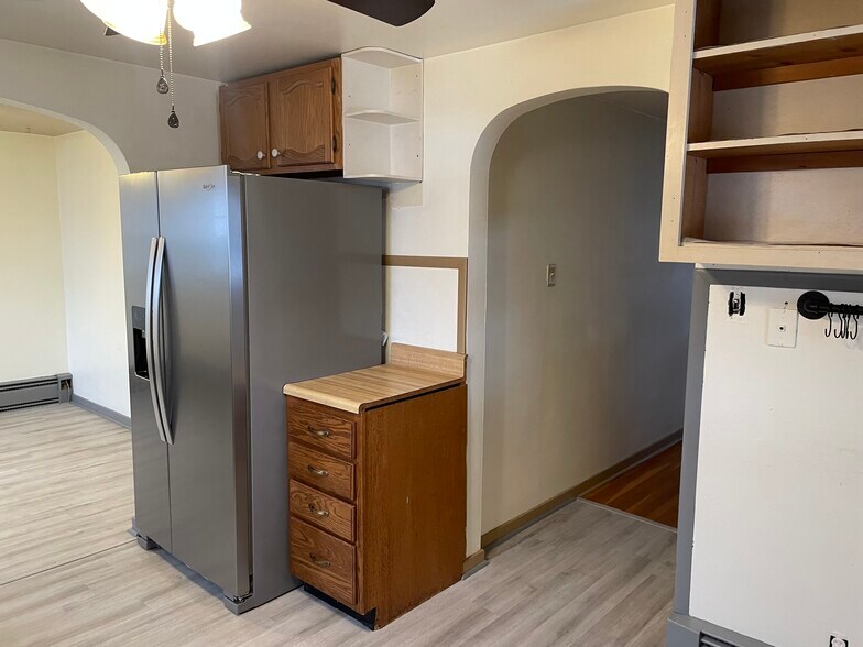 Kitchen - 1606 Gompers Ave