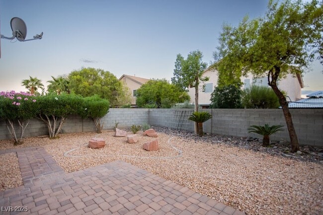 Building Photo - 1113 E Hammer Ln