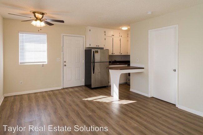 Building Photo - 1 br, 1 bath Apartment - 311 Nisbet Street