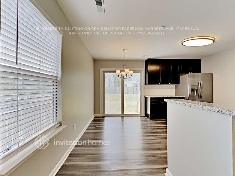 Building Photo - 14633 Arlandes Dr