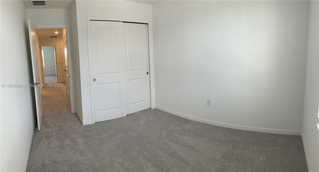 Building Photo - 5140 Quakers Pl