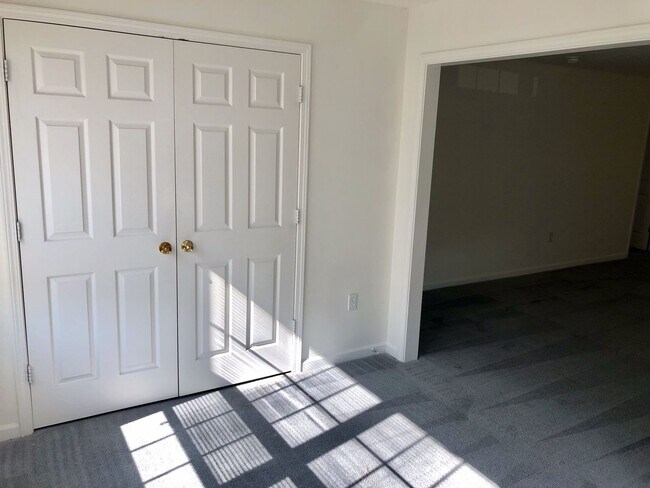Building Photo - 146-K University Village