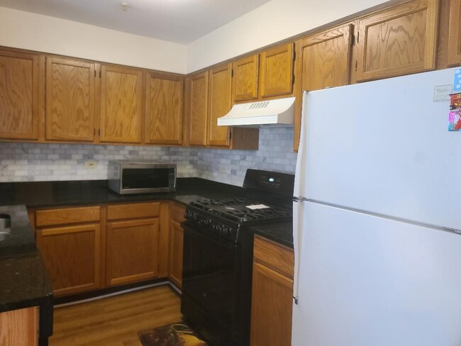 Building Photo - 1369 Orleans Dr