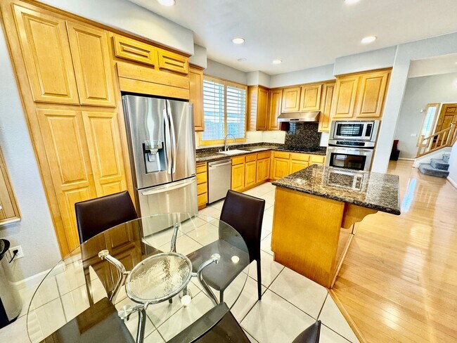 Building Photo - 12 Amberwood Cir