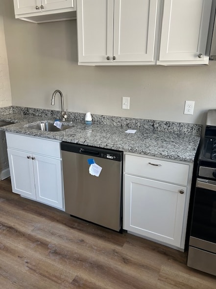 Building Photo - 1238 Church Ave