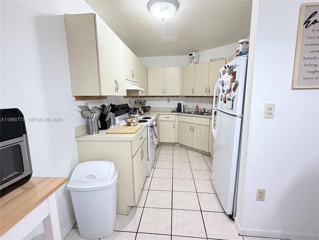 Building Photo - 954 NW 14th St