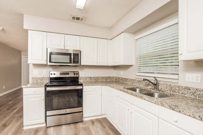 Building Photo - 9285 101st Ave