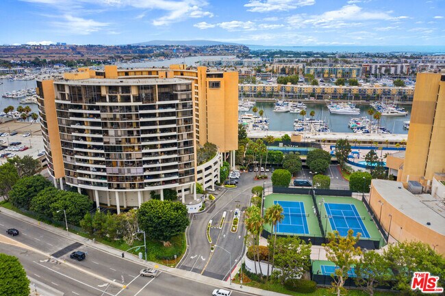 Building Photo - 4314 Marina City Dr