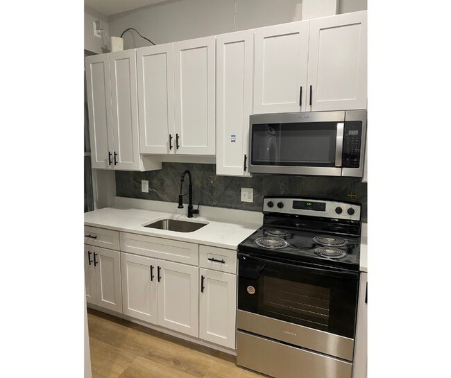 Building Photo - 2326 McCulloh St