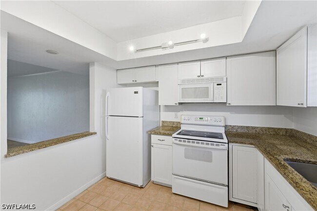 Building Photo - 28161 Pine Haven Way