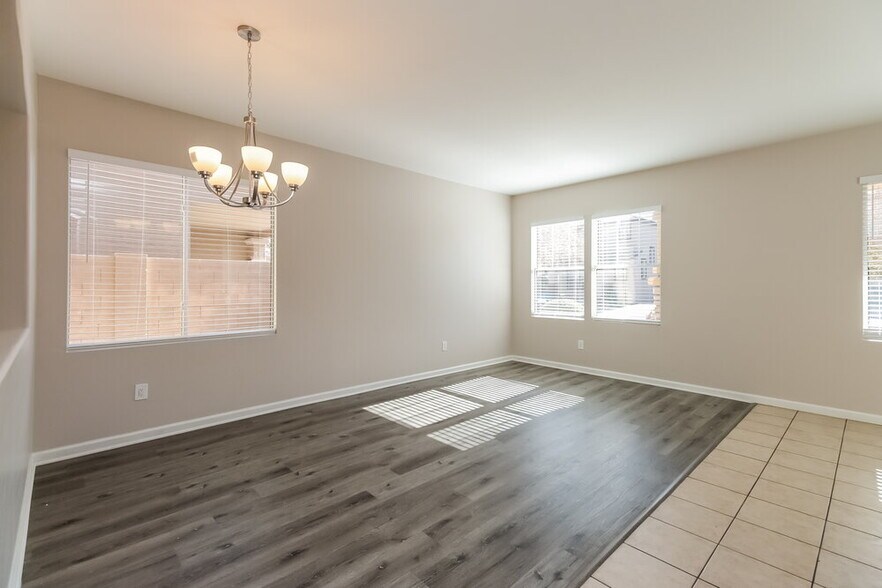 Building Photo - 7233 S 40th Ave