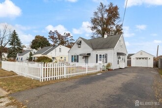 Building Photo - 185 Plainfield Ave
