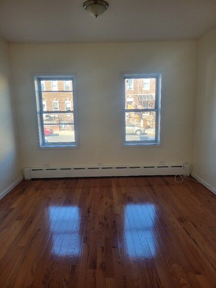 Building Photo - 22-37-2235 35th St