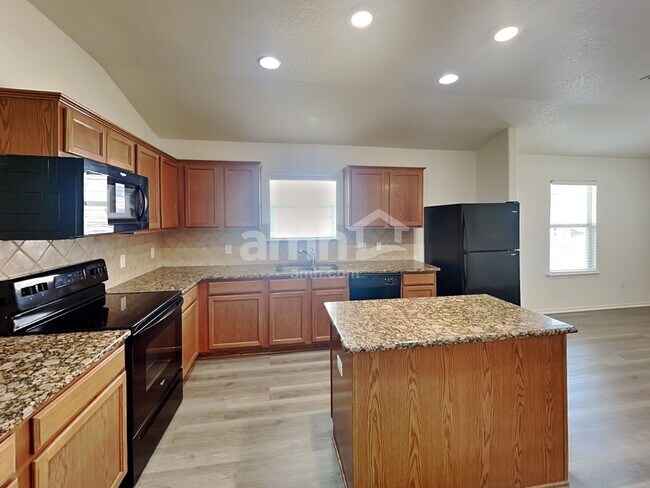 Building Photo - 132 Harness Ln