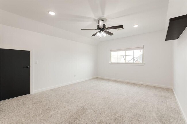 Building Photo - 3217 Pinnacle Peak Dr