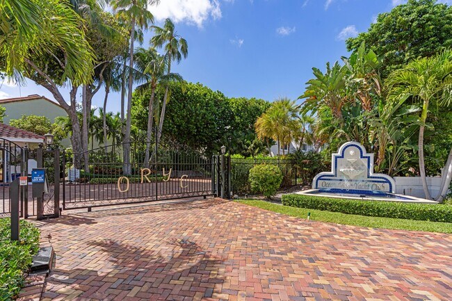 Building Photo - 5552 N Ocean Blvd