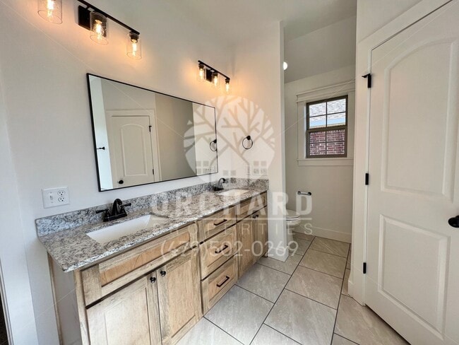 Building Photo - Tontitown- Single Family Home- Beautiful Wellington Plan- 9 Month Lease Only