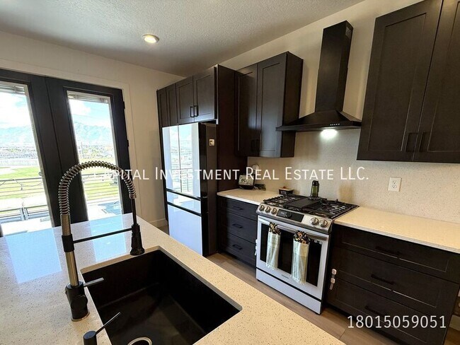 Building Photo - 7637 S Brinkerhoff Dr