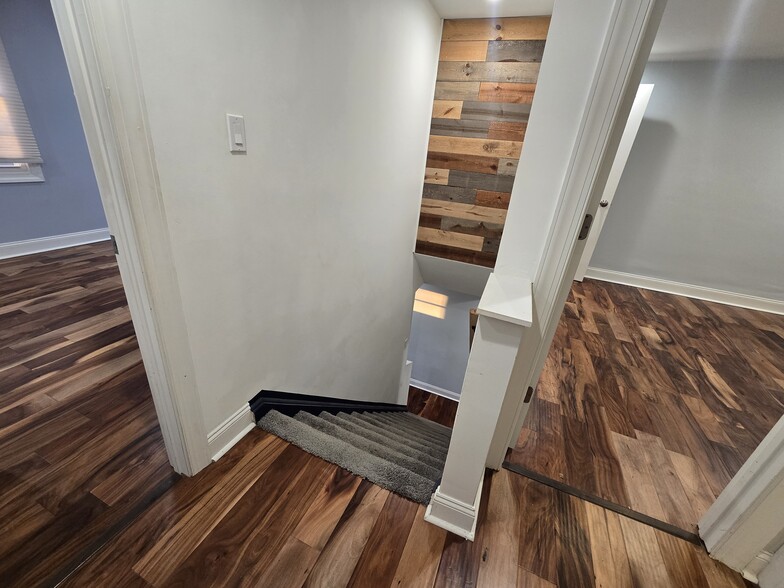 Building Photo - 4338 Coleridge St