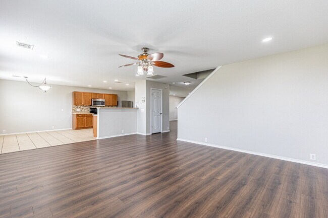 Building Photo - 6117 Tamaron