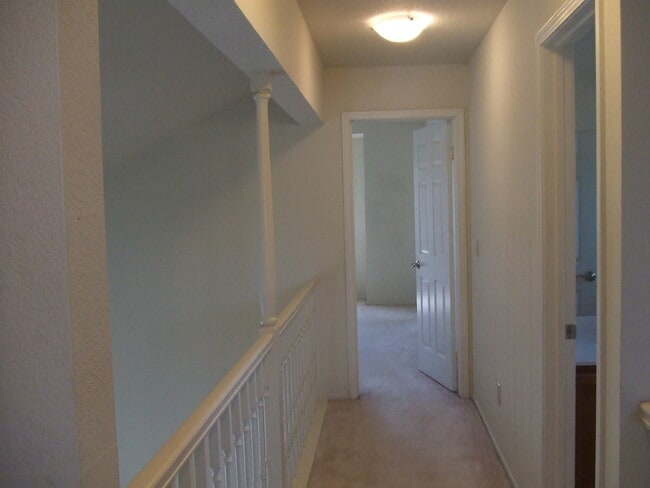 Building Photo - 419 Regency Cir