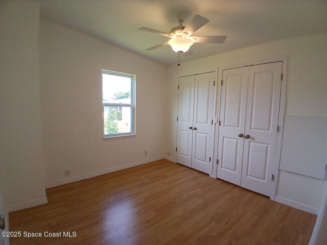 Building Photo - 4375 Sea Gull Dr