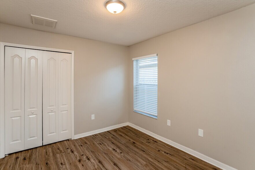 Building Photo - 1010 Cristelle Jean Dr
