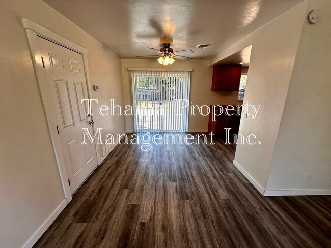 Building Photo - 3 Bedroom 1 Bath Home in Antelope Area