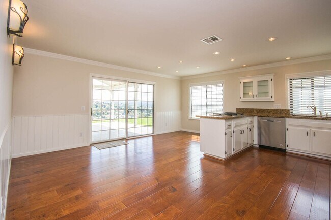 Building Photo - Carlsbad 4 Bedroom Gem with a View!