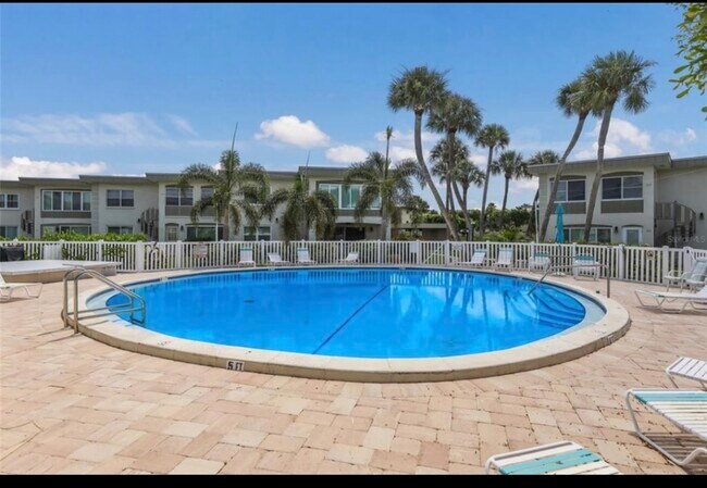 Building Photo - 6300 Flotilla Dr