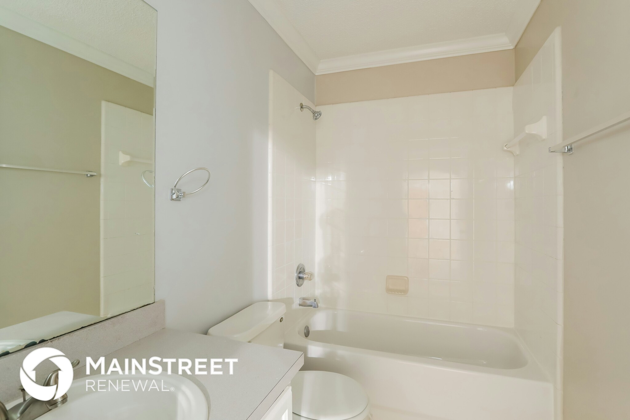 Building Photo - 4088 Everett Ave